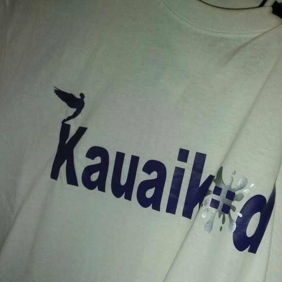 T-Shirts - Picture 3 of 3